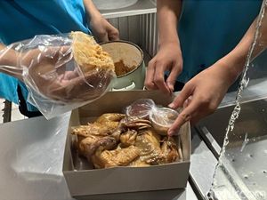 Ayam Goreng Widuran Nonhalal karena Minyak Gorengnya, Ini Kata Pegawai Ayam Goreng Widuran Nonhalal karena Minyak Gorengnya, Ini Kata Pegawai