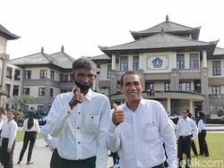 Semringahnya Petugas Kebersihan di Badung, Lolos PPPK meski Jelang Pensiun