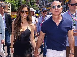 Kontroversi Pernikahan Jeff Bezos-Lauren Sanchez hingga Diusir dari Venesia Kontroversi Pernikahan Jeff Bezos-Lauren Sanchez hingga Diusir dari Venesia