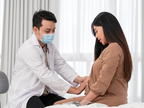 Ilustrasi Dokter dan Ibu Hamil