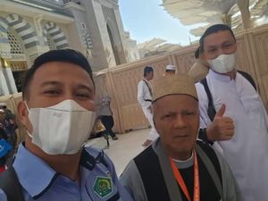 Kisah Iptu Riko, Polisi Riau yang Jadi Pelayan Haji Lansia di Tanah Suci