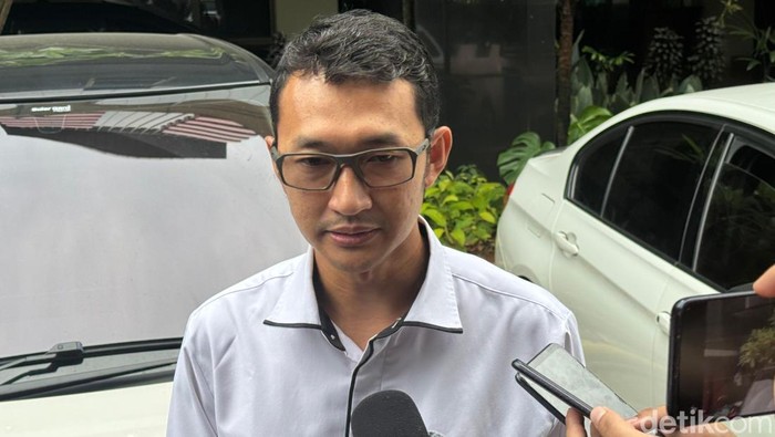 Jhon Field Serahkan Diri ke KPK Setelah Kabur di OTT Bea Cukai