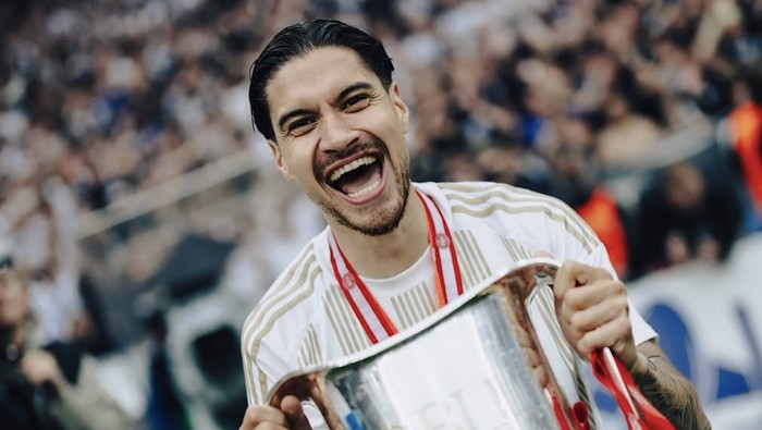 Kevin Diks jadi penggawa Timnas Indonesia kedua yang raih gelar musim ini. Dia mengantarkan FC Copenhagen jadi juara Liga Denmark 2024/2025.