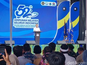 Zulhas Ungkap Pemerintah Akan Kucurkan Rp 20 T Bangun Kampung Nelayan Zulhas Ungkap Pemerintah Akan Kucurkan Rp 20 T Bangun Kampung Nelayan