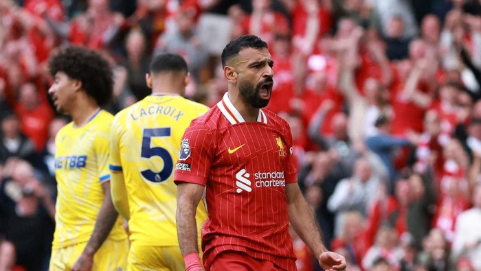 Mohamed Salah Soccer Football - Premier League - Liverpool v Crystal Palace - Anfield, Liverpool, Britain - May 25, 2025 Liverpools Mohamed Salah celebrates scoring their first goal REUTERS/Phil Noble EDITORIAL USE ONLY. NO USE WITH UNAUTHORIZED AUDIO, VIDEO, DATA, FIXTURE LISTS, CLUB/LEAGUE LOGOS OR LIVE SERVICES. ONLINE IN-MATCH USE LIMITED TO 120 IMAGES, NO VIDEO EMULATION. NO USE IN BETTING, GAMES OR SINGLE CLUB/LEAGUE/PLAYER PUBLICATIONS. PLEASE CONTACT YOUR ACCOUNT REPRESENTATIVE FOR FURTHER DETAILS.. TPX IMAGES OF THE DAY