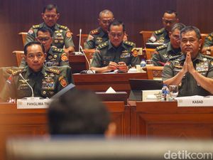 Panglima TNI Rapat Tertutup dengan Komisi 1 DPR