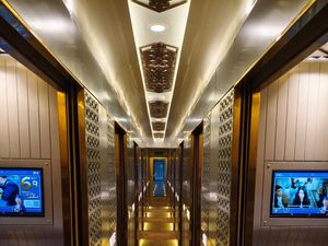Penampakan Perdana Suite Class Argo Bromo Anggrek Penampakan Perdana Suite Class Argo Bromo Anggrek