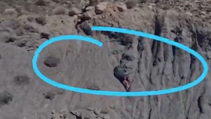 Video Pendaki Ini Bertahan Hidup Selama 1 Jam di Pinggir Tebing