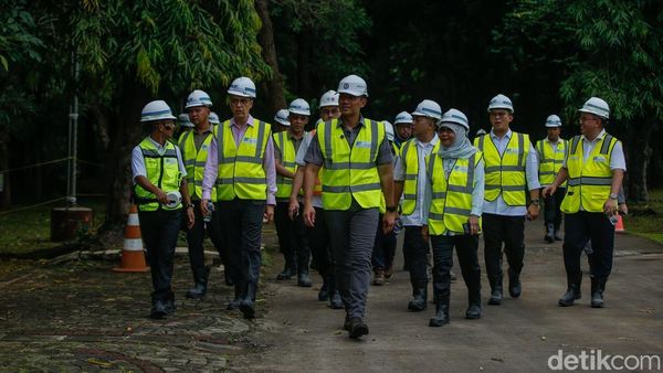 Gaya AHY Tinjau Proyek MRT Thamrin-Monas