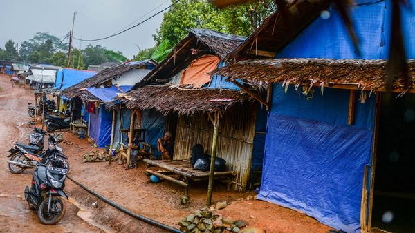 Potret Ratusan Penyintas Bencana di Lebak Bertahan di Tenda Huntara