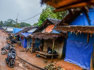 Potret Ratusan Penyintas Bencana di Lebak Bertahan di Tenda Huntara