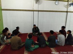 10 Remaja Tawuran di Jakbar Dibina Polisi Lewat Pesantren Kilat 10 Remaja Tawuran di Jakbar Dibina Polisi Lewat Pesantren Kilat