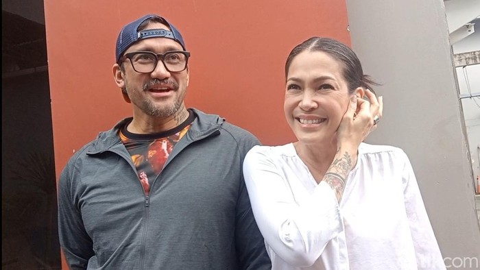 Tora Sudiro dan Mieke Amalia di saat  dijumpai di tempat Transmedia.