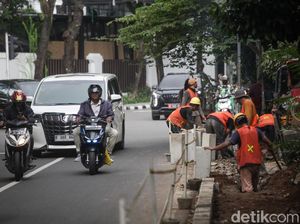 Trotoar di Kawasan Elit Jaksel Kini Ditata Trotoar di Kawasan Elit Jaksel Kini Ditata