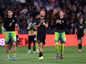 Detik-detik Juventus Kirim Venezia Degradasi ke Serie B Lagi Detik-detik Juventus Kirim Venezia Degradasi ke Serie B Lagi