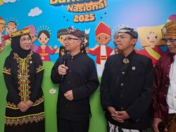 Wamendikdasmen Atip Minta Sekolah Ajarkan Mapel Bahasa Daerah Mulai Tahun Pertama SD