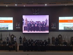 Serahkan RPJMD Banten 2025-2029, Andra Soni Harap Segera Disahkan DPRD
