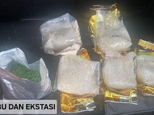 Kurir Narkoba di Depok Diringkus, Sabu 5,6 Kg Dibungkus Teh China Disita