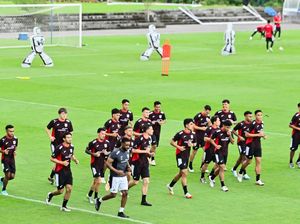 Momen Pemain Timnas Indonesia Latihan di Bali Jelang Lawan China Momen Pemain Timnas Indonesia Latihan di Bali Jelang Lawan China