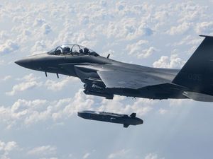 Jerman Izinkan Ukraina Gunakan Senjatanya untuk Serang Rusia