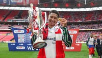 Pemain berusia 19 tahun itu akan tampil di Premier League musim depan, mengalahkan sang kakak, yang justru belum pernah main di Liga Inggris. (Foto: Charlotte Wilson/Offside/Offside via Getty Images)