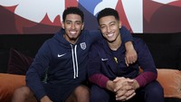 Jobe cuma dua tahun lebih muda ketimbang Jude, yang sudah lebih dulu bersinar. Keduanya sama-sama membela Timnas Inggris. Jobe kini masih di level U-21. (Foto: Eddie Keogh - The FA/The FA via Getty Images)