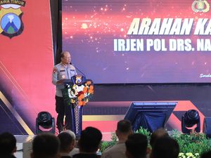 130 Humas Polri se-Jatim Bahas Strategi Komunikasi di Era Disrupsi 130 Humas Polri se-Jatim Bahas Strategi Komunikasi di Era Disrupsi