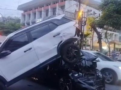 Penampakan 10 Kendaraan Rusak Usai Kecelakaan Beruntun di Medan