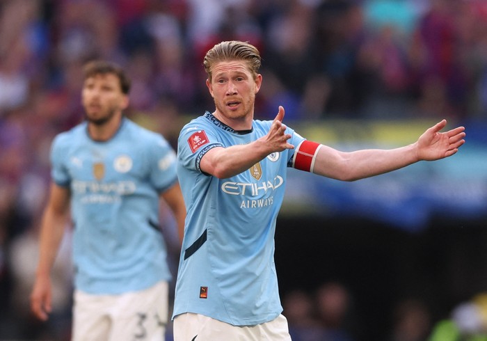 Kevin De Bruyne Soccer Football - FA Cup - Final - Crystal Palace v Manchester City - Wembley Stadium, London, Britain - May 17, 2025 Manchester City's Kevin De Bruyne reacts REUTERS/David Klein