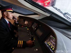Sebelum Kereta Cepat Melaju, Masinis Whoosh Ngapain Sih?