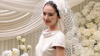Potret Pernikahan Model Korea Irene Kim, Gaun Pernikahan Pendek Jadi Sorotan