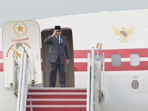 Prabowo Kembali ke Tanah Air Usai Hadiri KTT Ke-46 ASEAN di Malaysia Prabowo Kembali ke Tanah Air Usai Hadiri KTT Ke-46 ASEAN di Malaysia