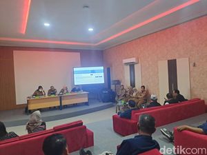Pusri Utamakan Tenaga Kerja Lokal untuk Pembangunan Pabrik Pusri IIIB Pusri Utamakan Tenaga Kerja Lokal untuk Pembangunan Pabrik Pusri IIIB