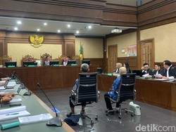 Kosasih Didakwa Perkaya Diri Rp 34 M dari Investasi Fiktif PT Taspen