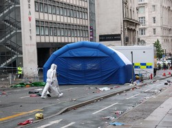 Video: Momen Olah TKP di Lokasi Mobil Tabrak Fans Liverpool