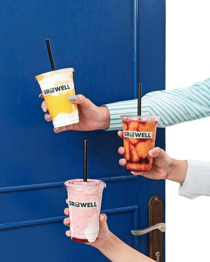 rekomendasi smoothies mirip Erewhon