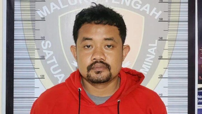 Tampang Rian Saputra, penikam anggota Satpol PP Maluku Tengah. Tampang Rian Saputra, penikam anggota Satpol PP Maluku Tengah.