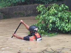 Balita di Balikpapan Hilang Usai Jatuh ke Parit