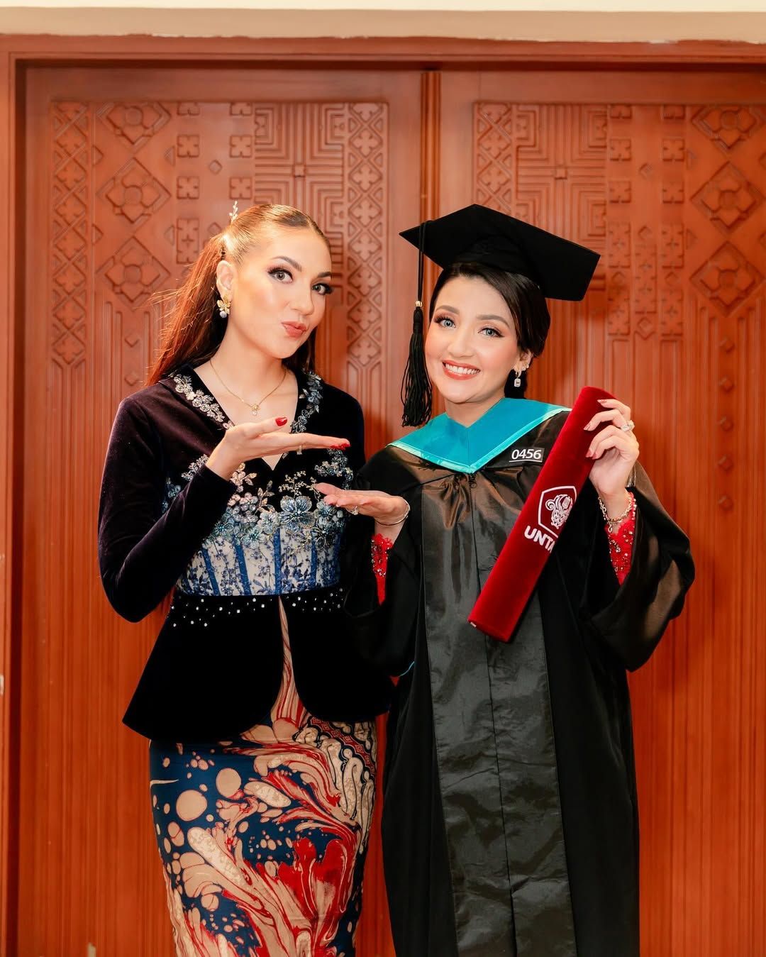 Tsania Marwa dan Ghina Raihanah