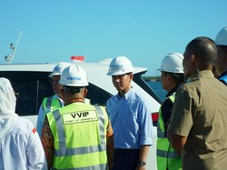 Wapres Langsung Tengok Pelabuhan Pulau Baai Usai Tiba di Bengkulu