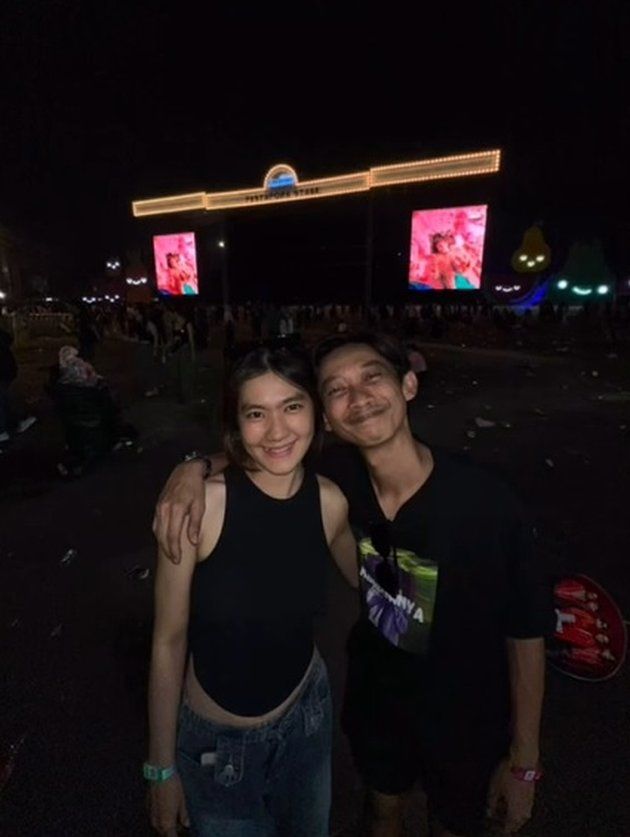 Yono Bakrie dan Vini Caroline