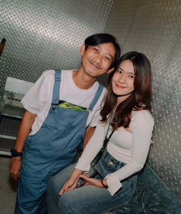 Yono Bakrie dan Vini Caroline