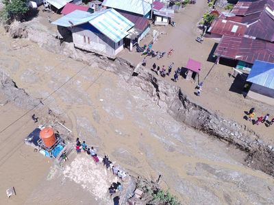 Donggala Disapu Banjir Bandang, Jalan Terputus dan Rumah Rusak Parah
