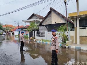 Banjir Rob Terjang Pesisir Utara Pasuruan, Air Masuk Rumah-Motor Mogok Banjir Rob Terjang Pesisir Utara Pasuruan, Air Masuk Rumah-Motor Mogok