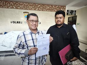 Guru Besar FH UMS Polisikan Pengacara Zaenal soal Pemalsuan Tanda Tangan Guru Besar FH UMS Polisikan Pengacara Zaenal soal Pemalsuan Tanda Tangan