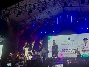 Bupati-Wabup Serang Gelar Pesta Bahagia Bersama Rakyat, Banyak Artis-Hadiah Bupati-Wabup Serang Gelar Pesta Bahagia Bersama Rakyat, Banyak Artis-Hadiah