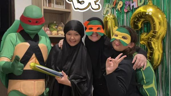 Indra Bekti Totalitas Jadi Raphael Si Kura-Kura Ninja Saat Ultah Dafni