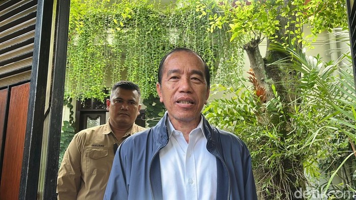 Presiden ke-7, Joko Widodo dijumpai di Sumber, Banjarsari, Solo, Rabu (28/5/2025).