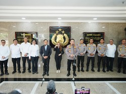 Kapolri Pastikan Tindak Tegas Premanisme: Masyarakat Harus Aman Siang-Malam