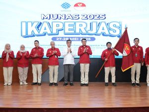 Menaker Yassierli Minta Ikaperjasi Jaring Aspirasi Pencari Kerja